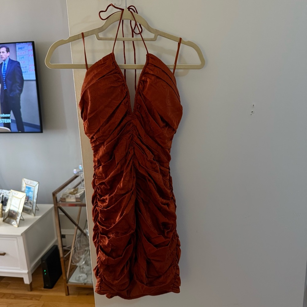 Orielle Ruched Mini Bodycon Dress - Picture 4 of 10